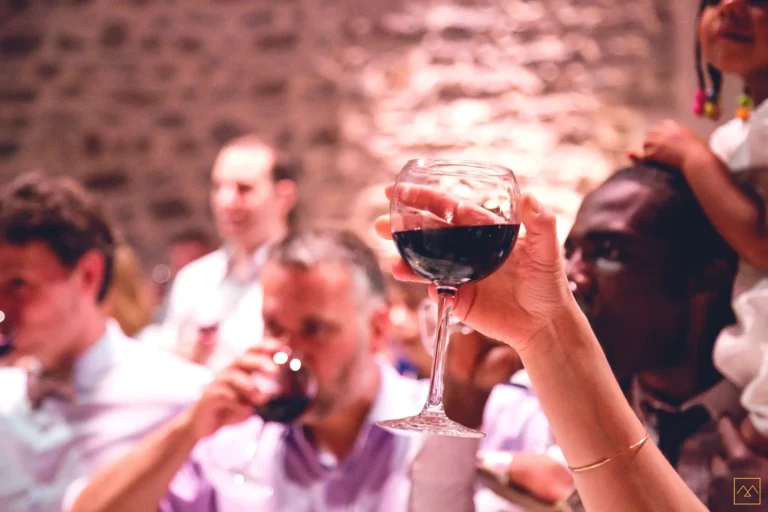 soirée des mariés au Château des loges dans le beaujolais, reportage réalisé par Amédézal